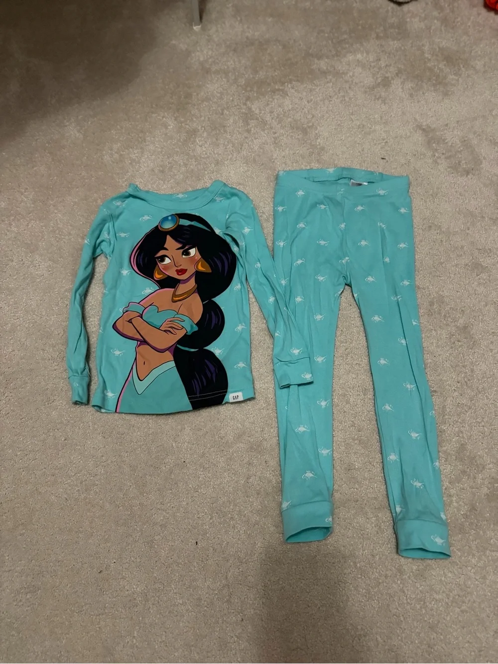 GAP Teal Princess Graphic Pajama Set